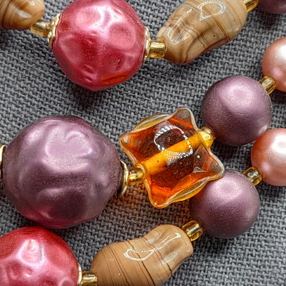 Vintage Japan Art Glass Necklace, Plum Pink Topaz, 1950s Vintage Jewelry - Picture 10 of 15